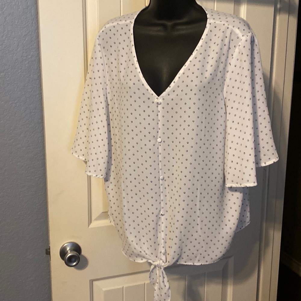 White flutter sleeve tie front blouse
